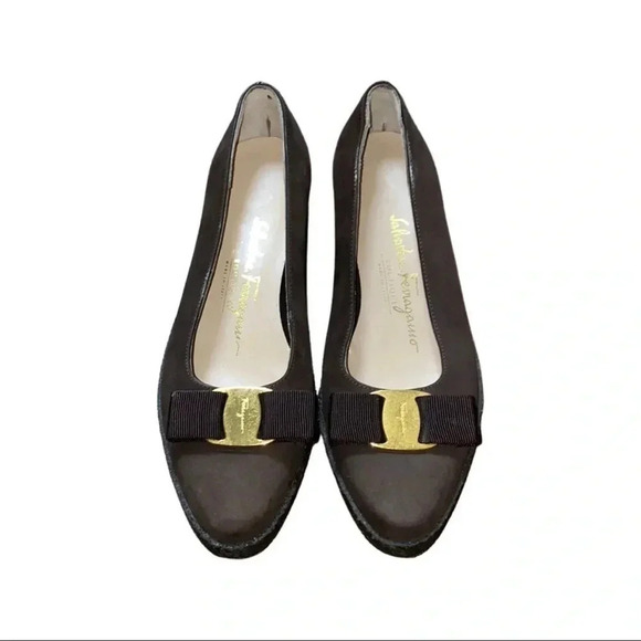 Salvatore Ferragamo Vara Bow Brown Suede Wedge Flat Size 6 - Picture 2 of 9